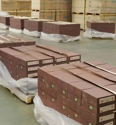 롱싱 고온 마그네슘 벽돌 92 95 MGO 마그네시트 벽돌 열 저장 불화성 마그네시아 벽돌 230x114x65mm